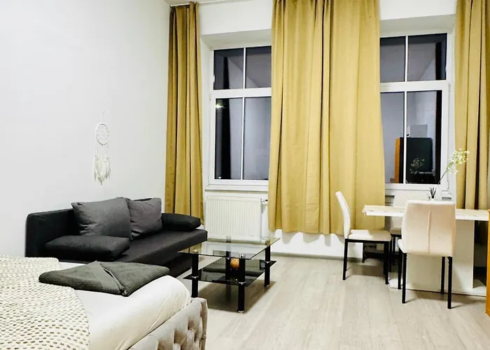 Apartment With Kitchen, 7 Minutes From Ottakring *